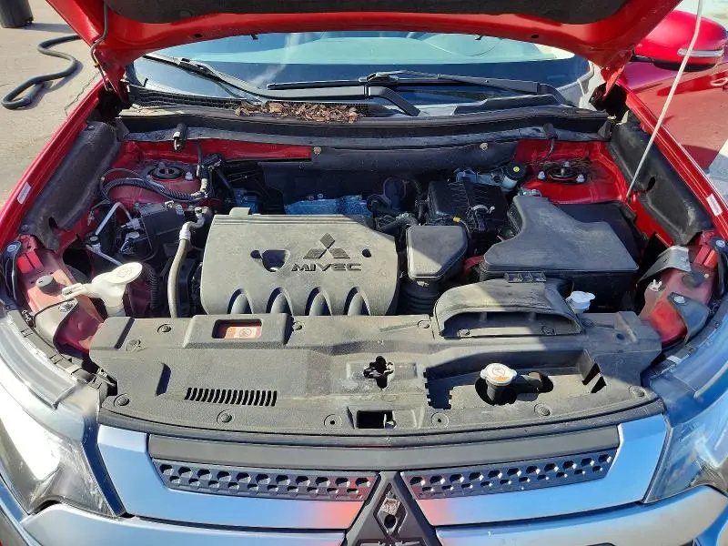 2020 MITSUBISHI OUTLANDER SE  