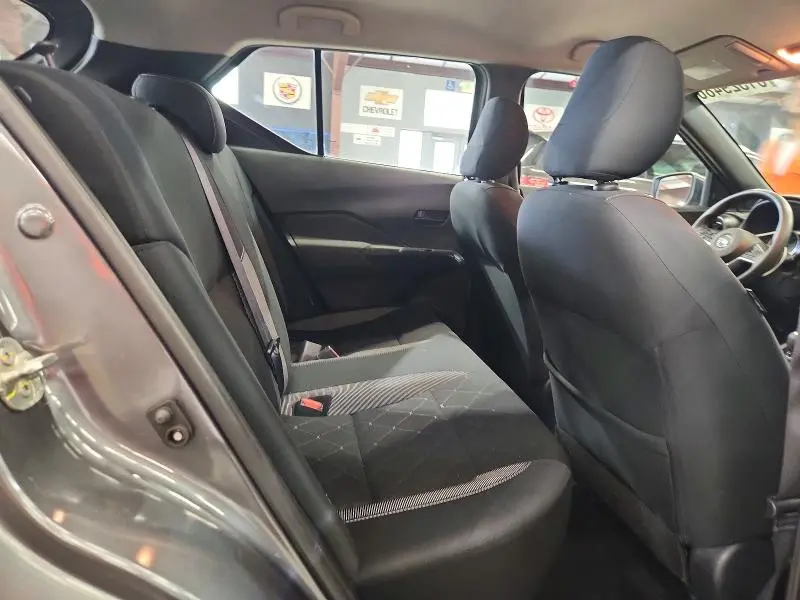 2020 NISSAN KICKS S  