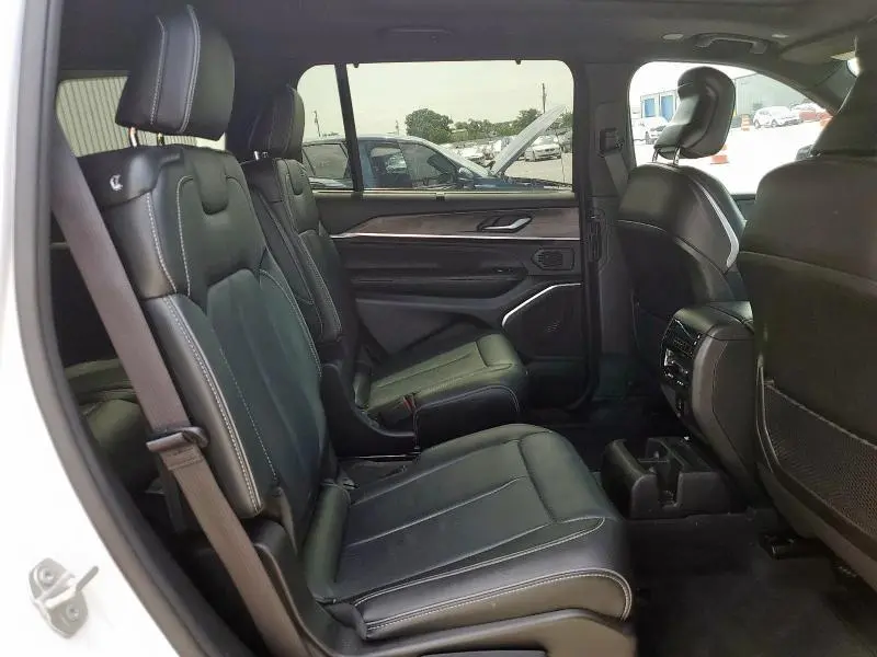 2024 JEEP GRAND CHEROKEE L OVERLAND  