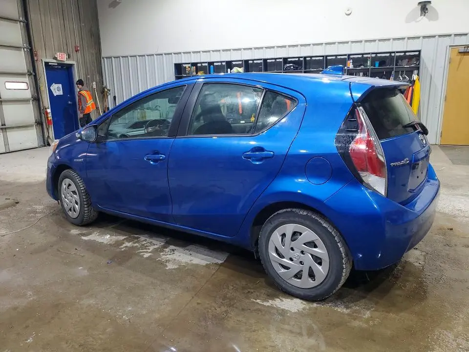 2016 TOYOTA PRIUS C ONE  