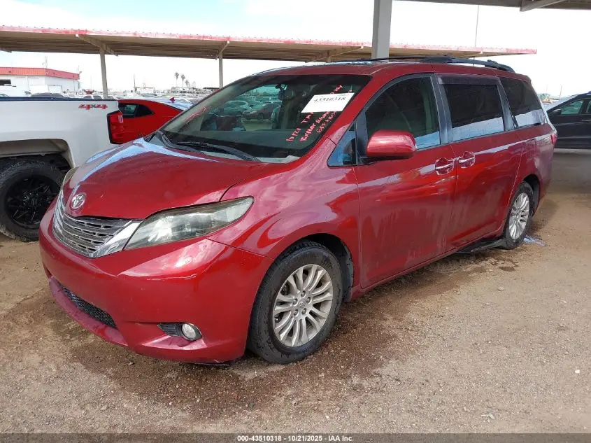 2015 TOYOTA SIENNA XLE 8 PASSENGER