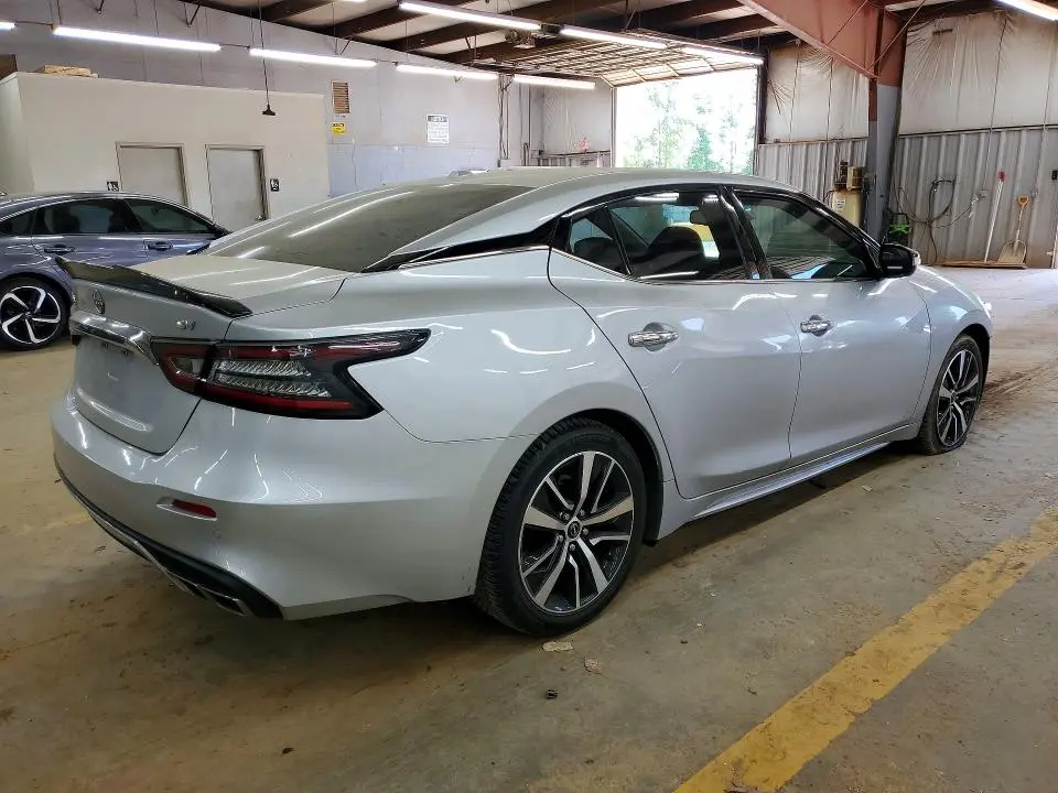 2023 NISSAN MAXIMA SV  