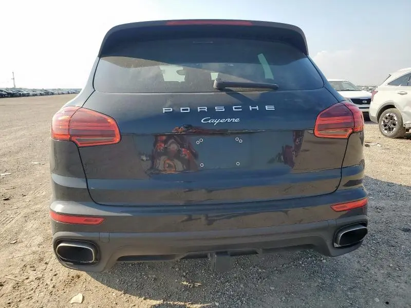 2017 PORSCHE CAYENNE   