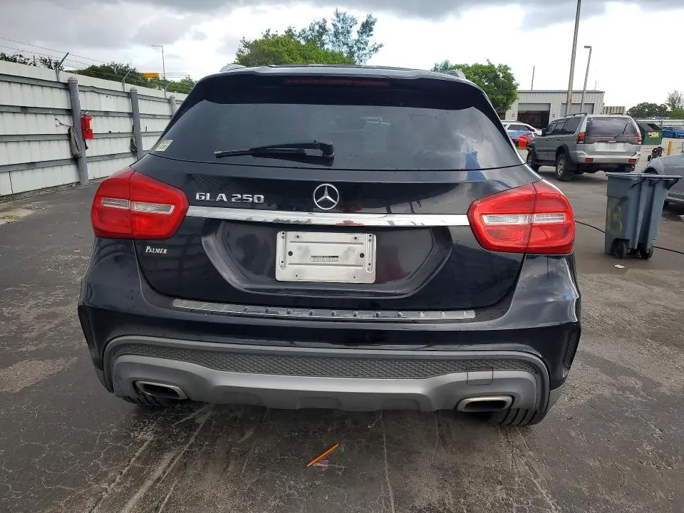 2015 MERCEDES-BENZ GLA 250  