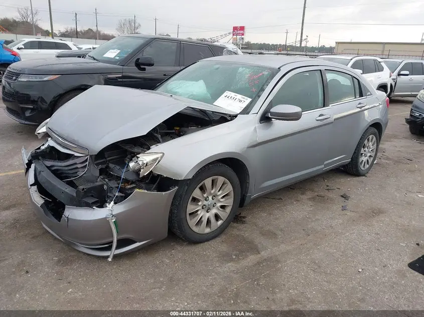 2014 CHRYSLER 200 LX