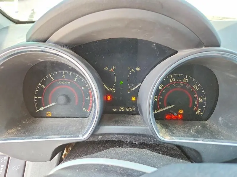 2011 TOYOTA HIGHLANDER SE  