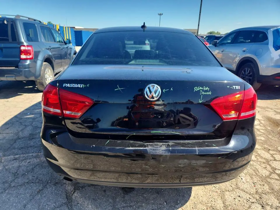 2015 VOLKSWAGEN PASSAT S  