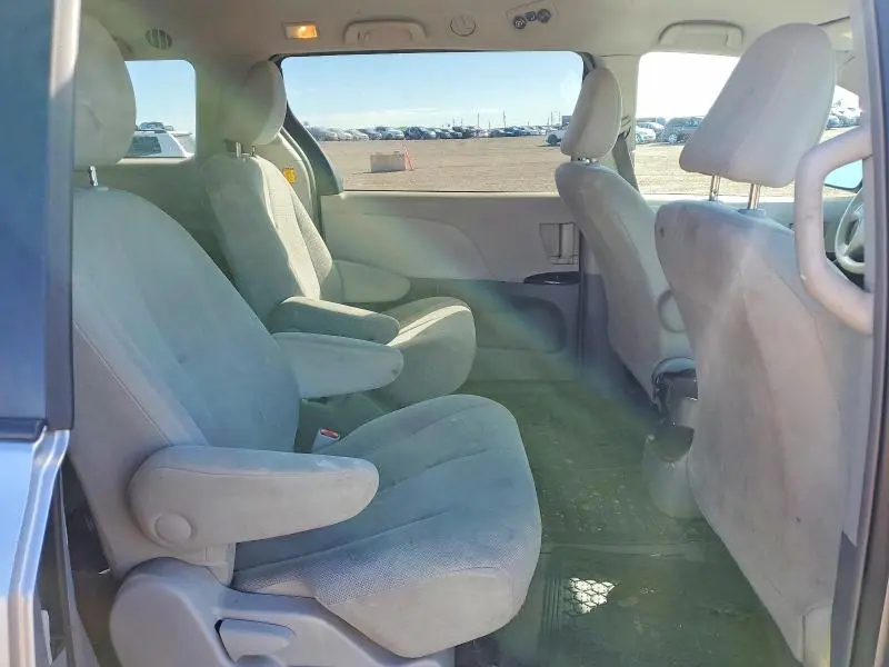 2012 TOYOTA SIENNA BASE 7-PASSENGER  