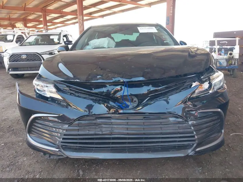 2022 TOYOTA CAMRY LE