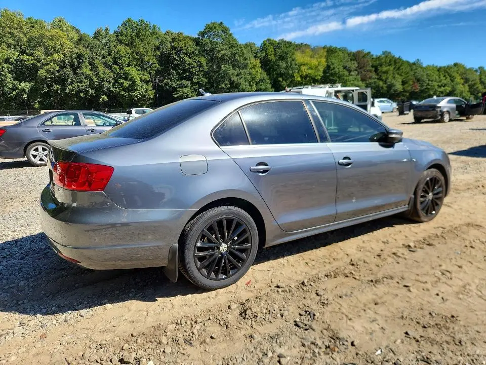 2013 VOLKSWAGEN JETTA TDI  