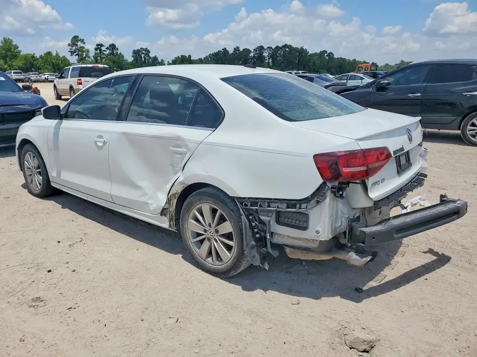 2016 VOLKSWAGEN JETTA SE  