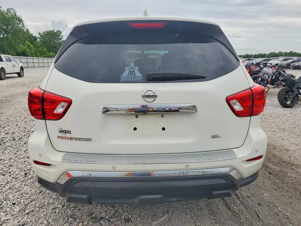 2019 NISSAN PATHFINDER SL  