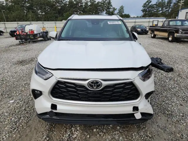 2022 TOYOTA HIGHLANDER XLE  