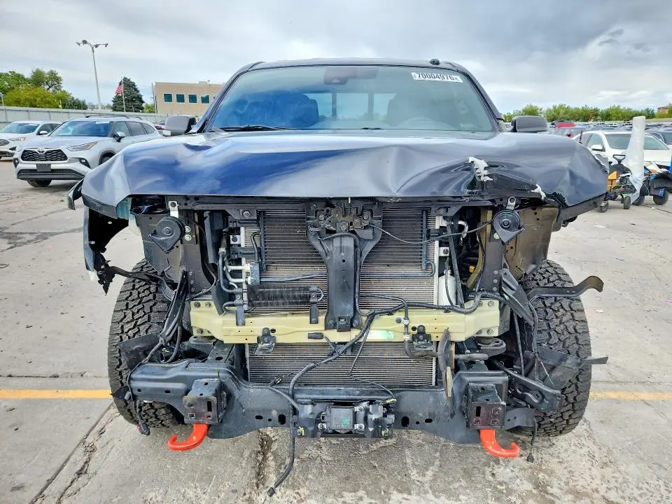 2021 NISSAN TITAN PRO-4X  
