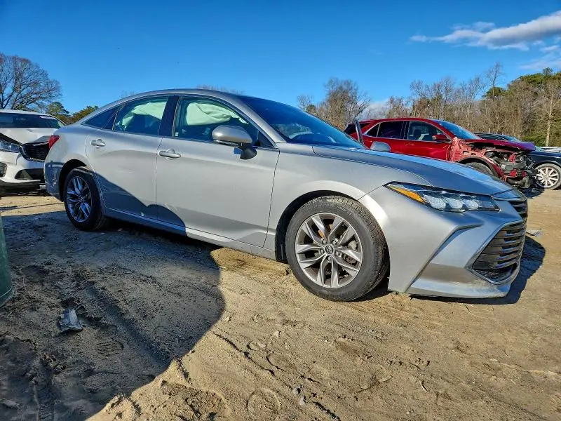 2019 TOYOTA AVALON XLE  