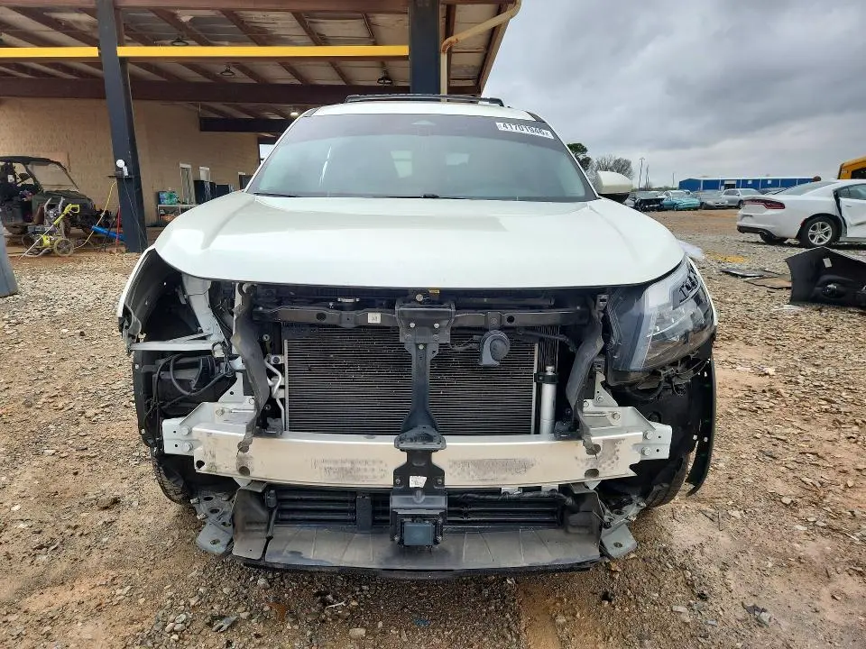 2023 NISSAN PATHFINDER SV  
