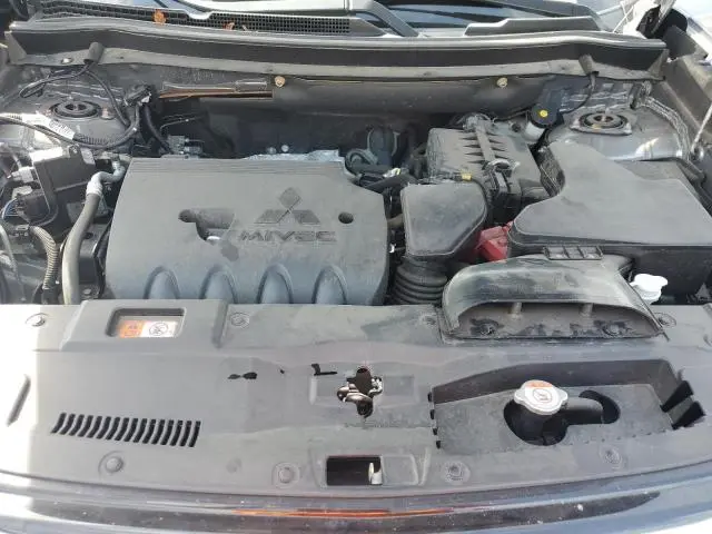 2018 MITSUBISHI OUTLANDER SE  