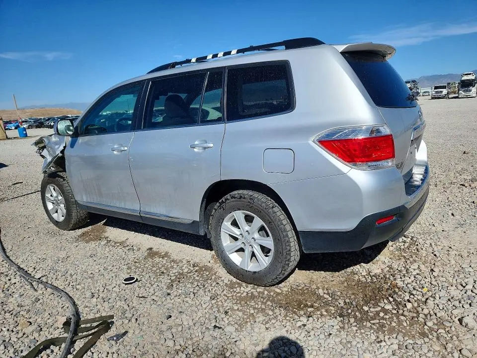 2013 TOYOTA HIGHLANDER PLUS  