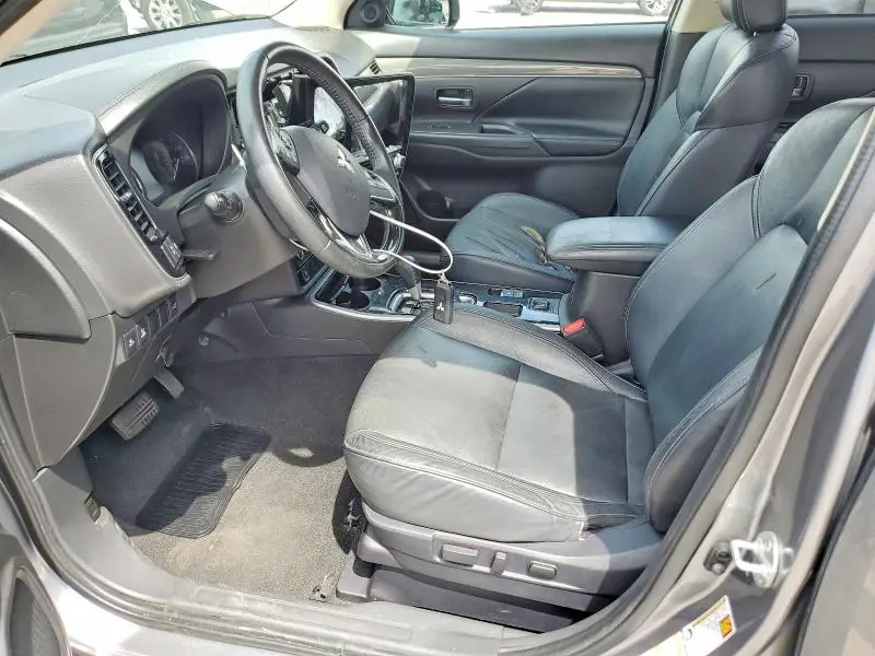 2020 MITSUBISHI OUTLANDER SE  