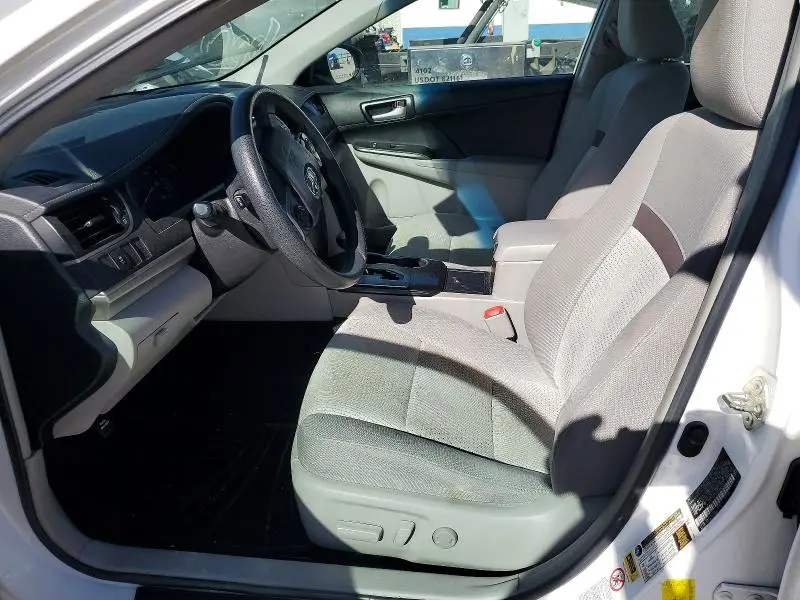 2014 TOYOTA CAMRY LE  