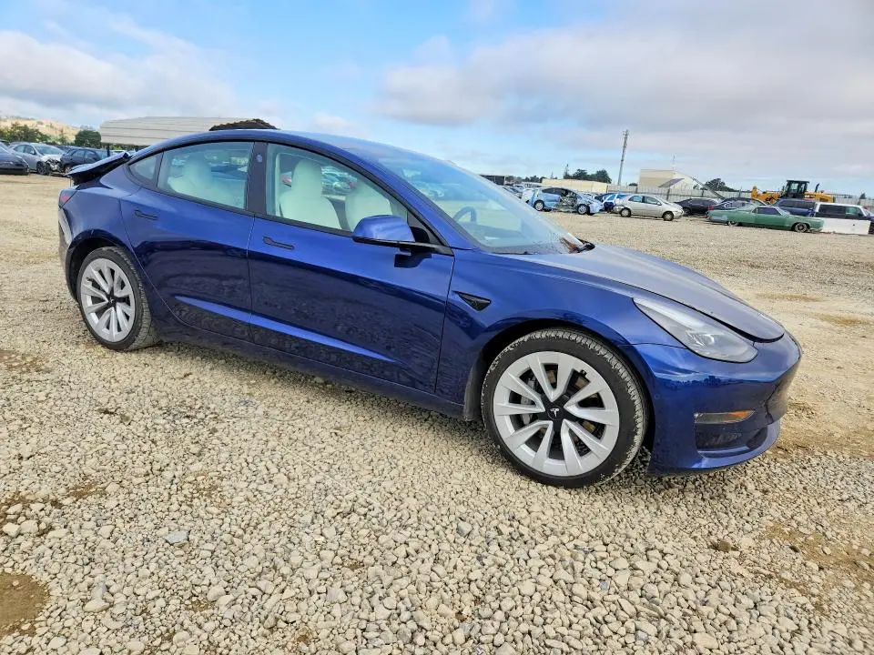 2022 TESLA MODEL 3   