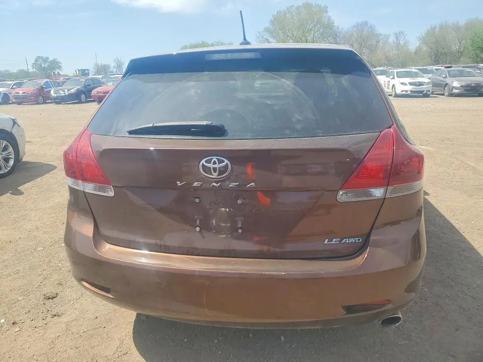2013 TOYOTA VENZA LE  