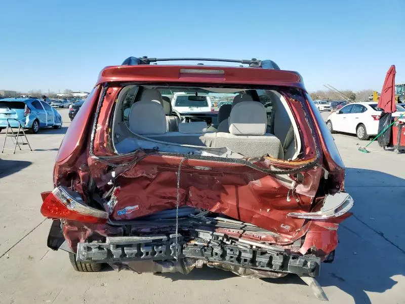2011 TOYOTA SIENNA LE  