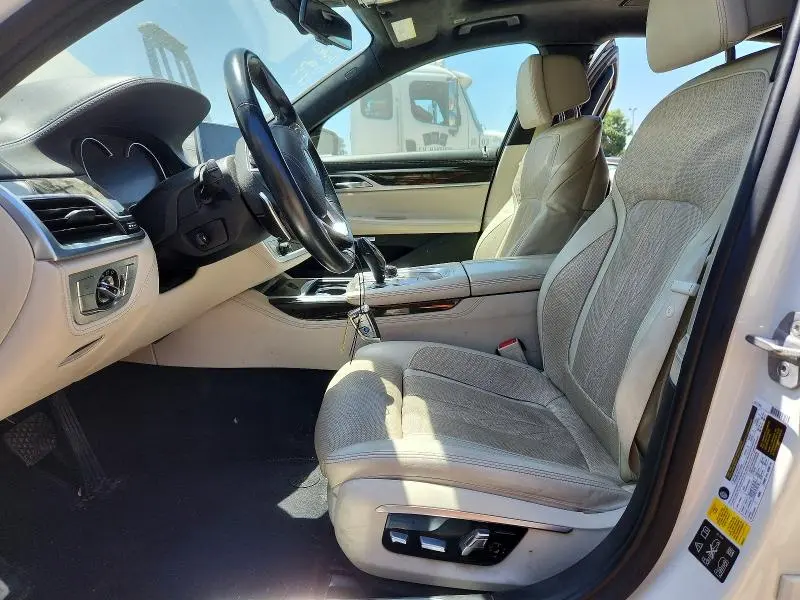 2016 BMW 750 XI  