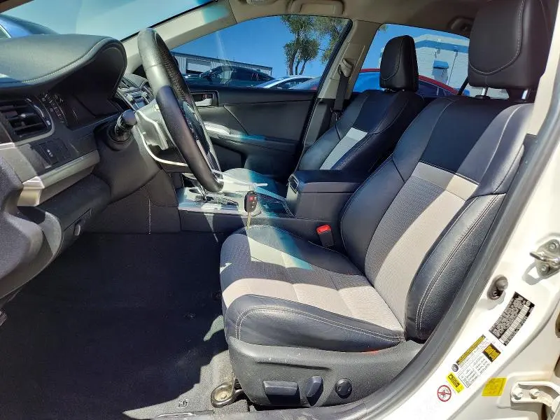 2013 TOYOTA CAMRY SE  