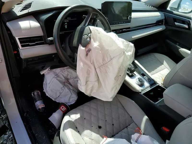 2024 MITSUBISHI OUTLANDER SEL  