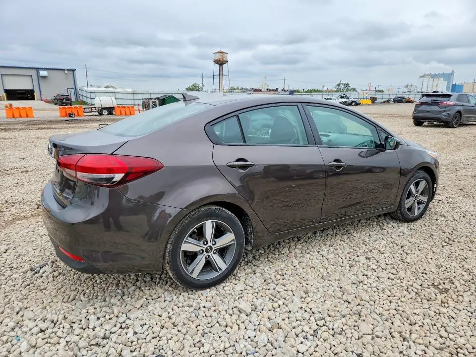 2018 KIA FORTE LX  