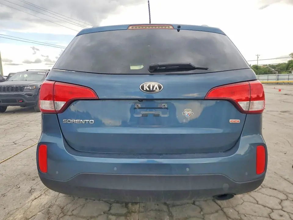 2014 KIA SORENTO LX  