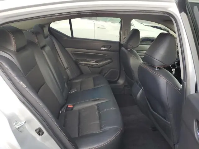 2019 NISSAN ALTIMA SR  
