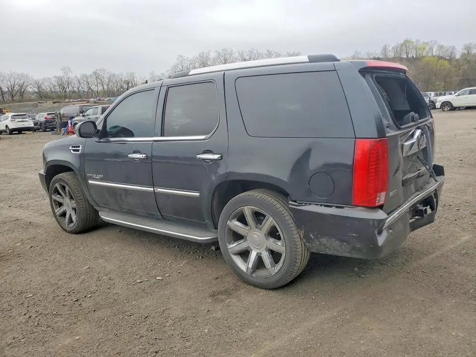 2011 CADILLAC ESCALADE   