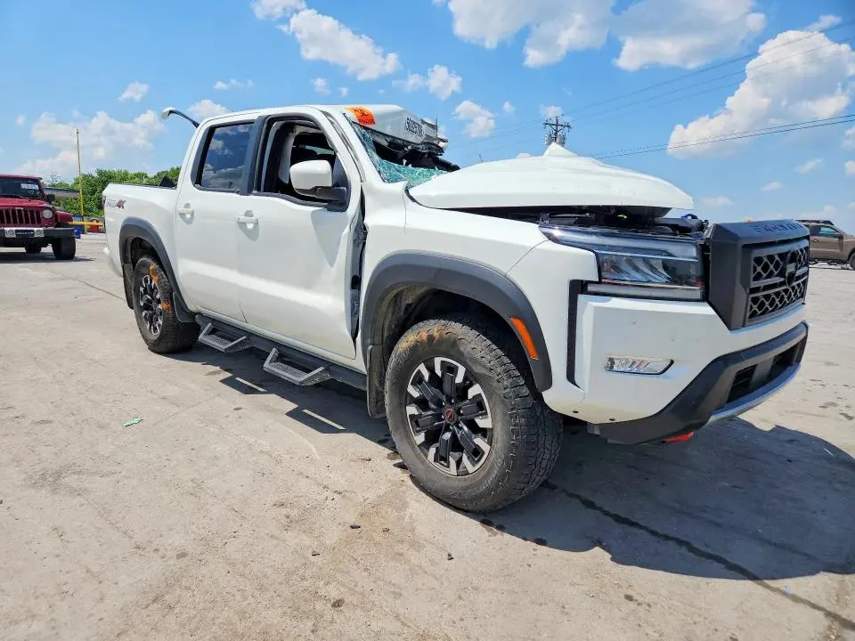 2024 NISSAN FRONTIER PRO-4X  
