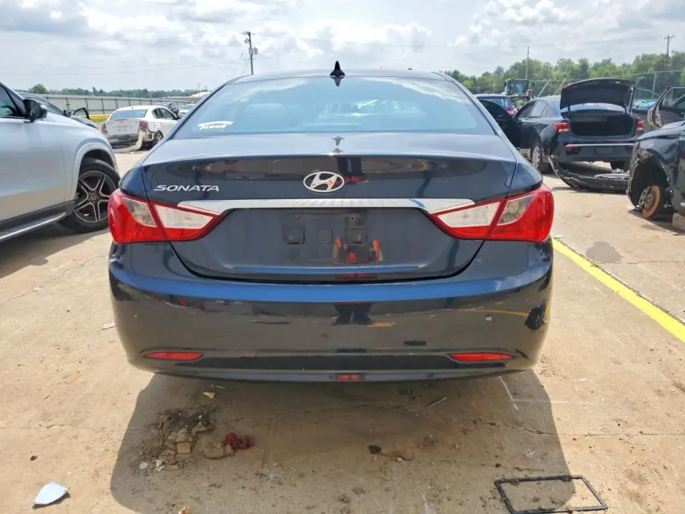 2011 HYUNDAI SONATA GLS  