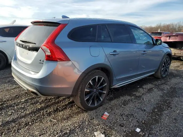2017 VOLVO V60 CROSS COUNTRY PLATINUM  