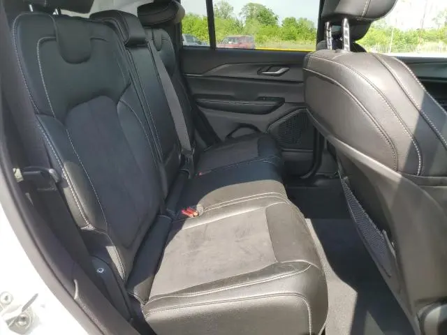 2024 JEEP GRAND CHEROKEE LAREDO  