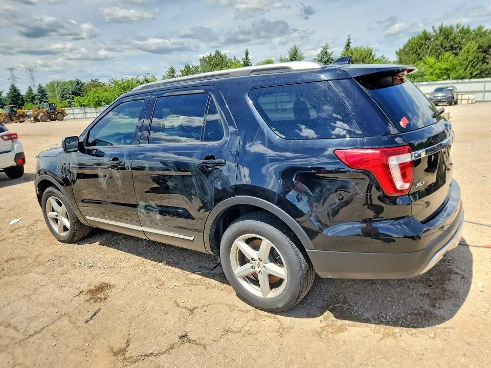 2017 FORD EXPLORER XLT  