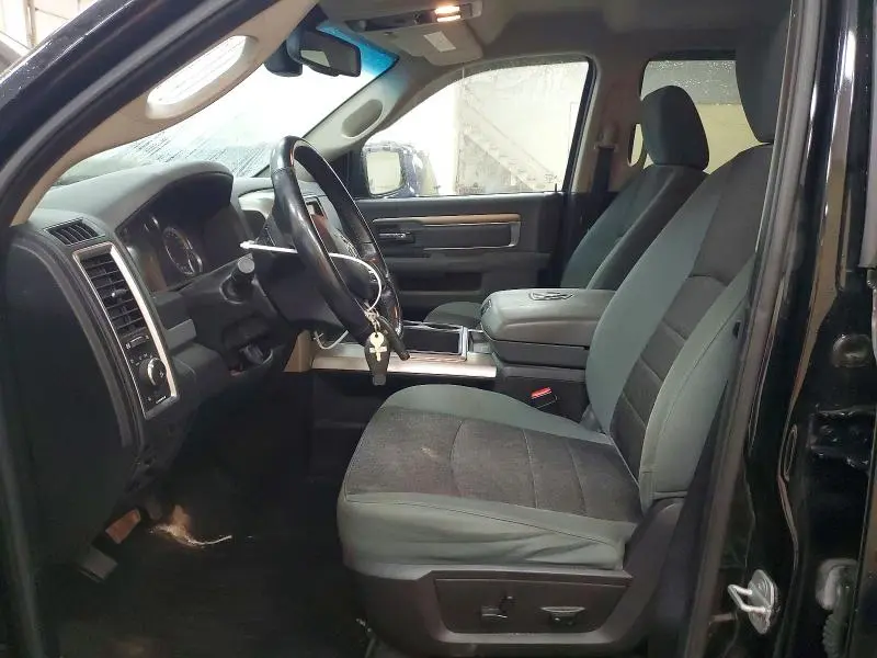2014 RAM 1500 SLT  