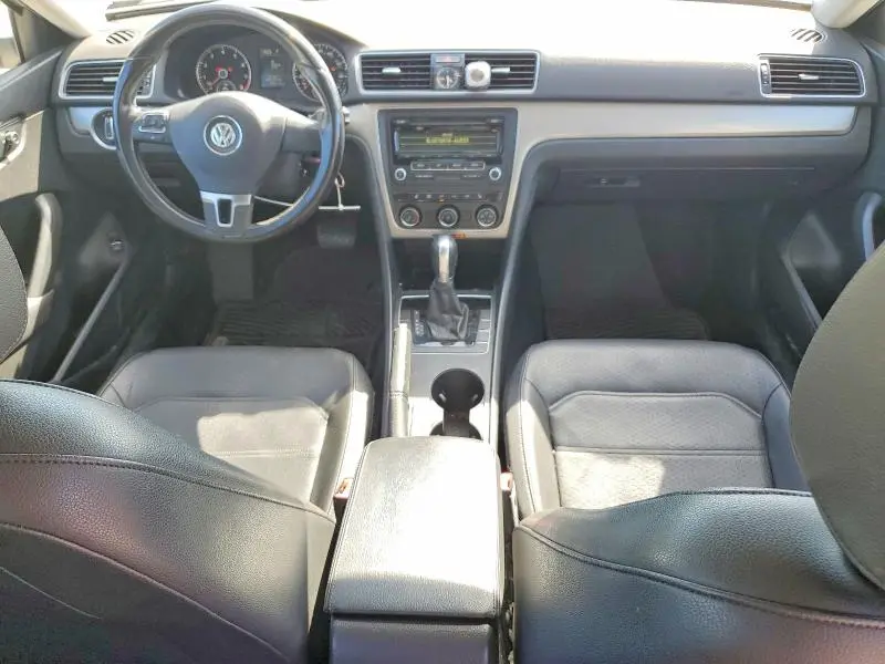 2014 VOLKSWAGEN PASSAT S  