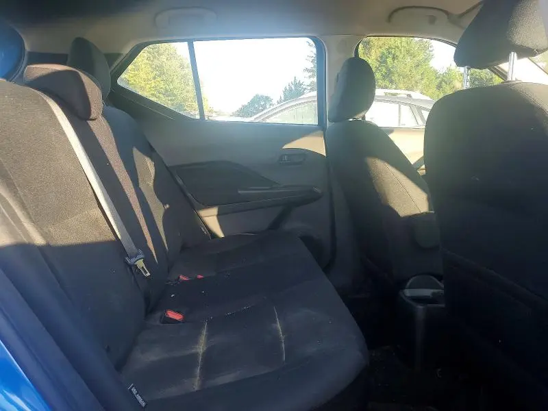 2024 NISSAN KICKS S  