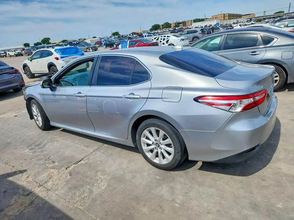 2019 TOYOTA CAMRY LE  
