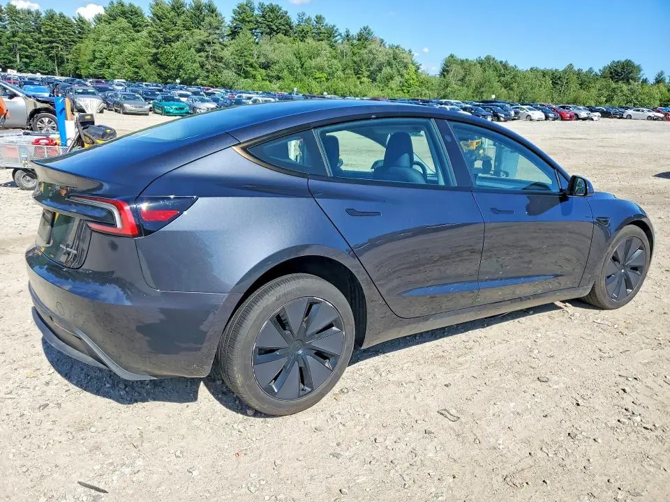 2025 TESLA MODEL 3   