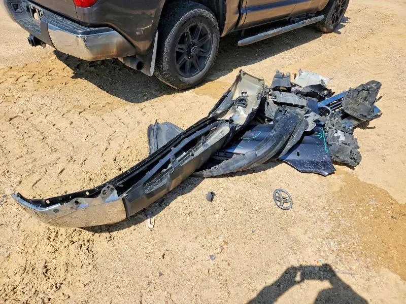 2017 TOYOTA TUNDRA CREWMAX SR5  