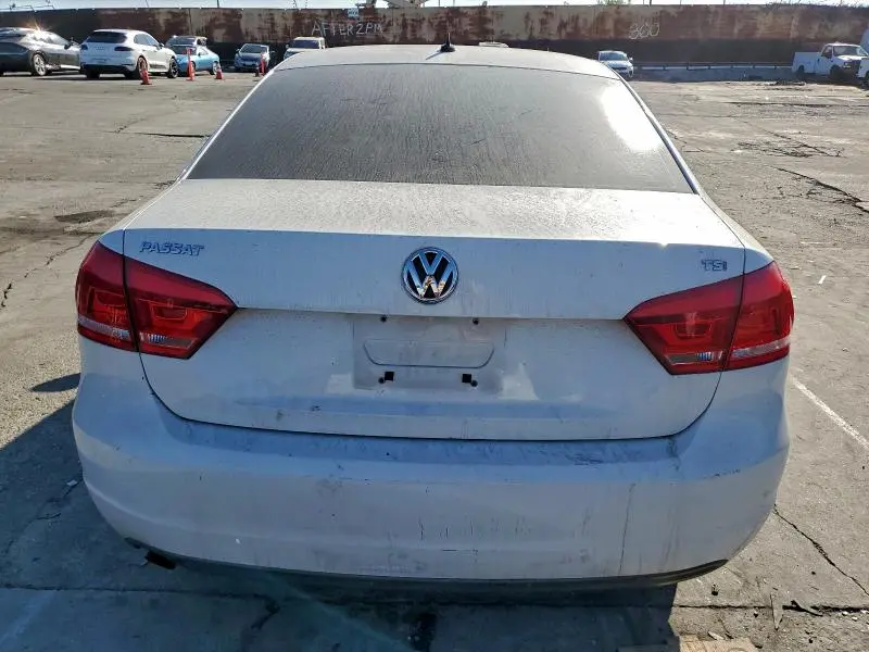 2015 VOLKSWAGEN PASSAT S  