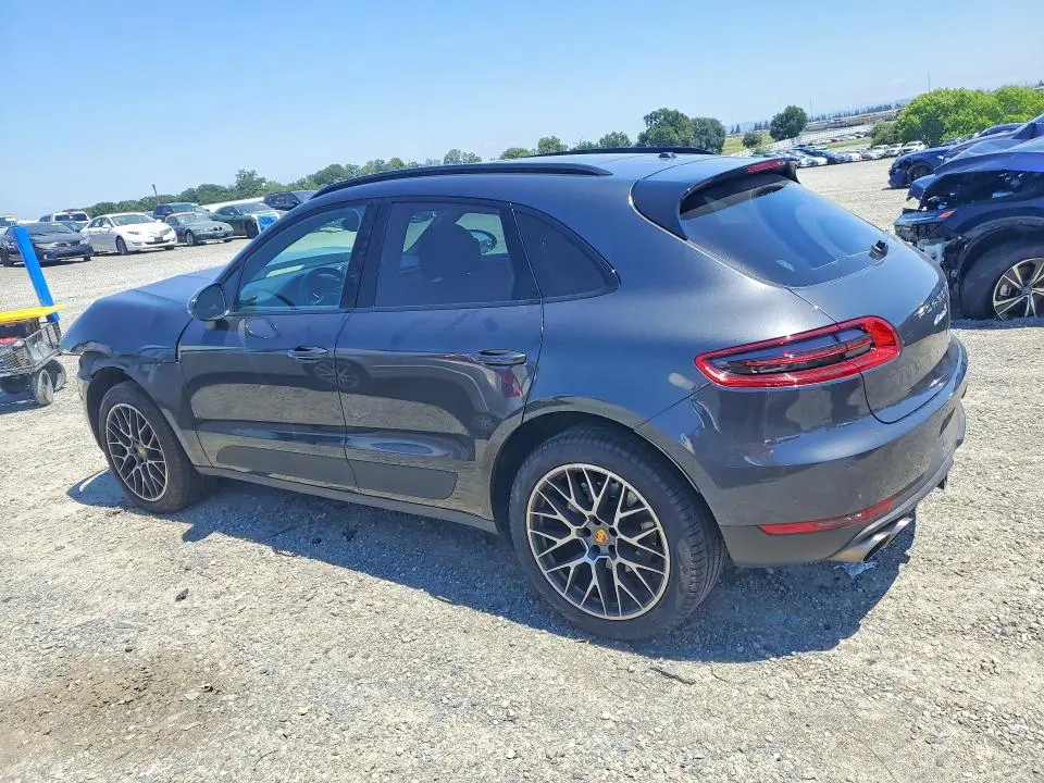 2017 PORSCHE MACAN   