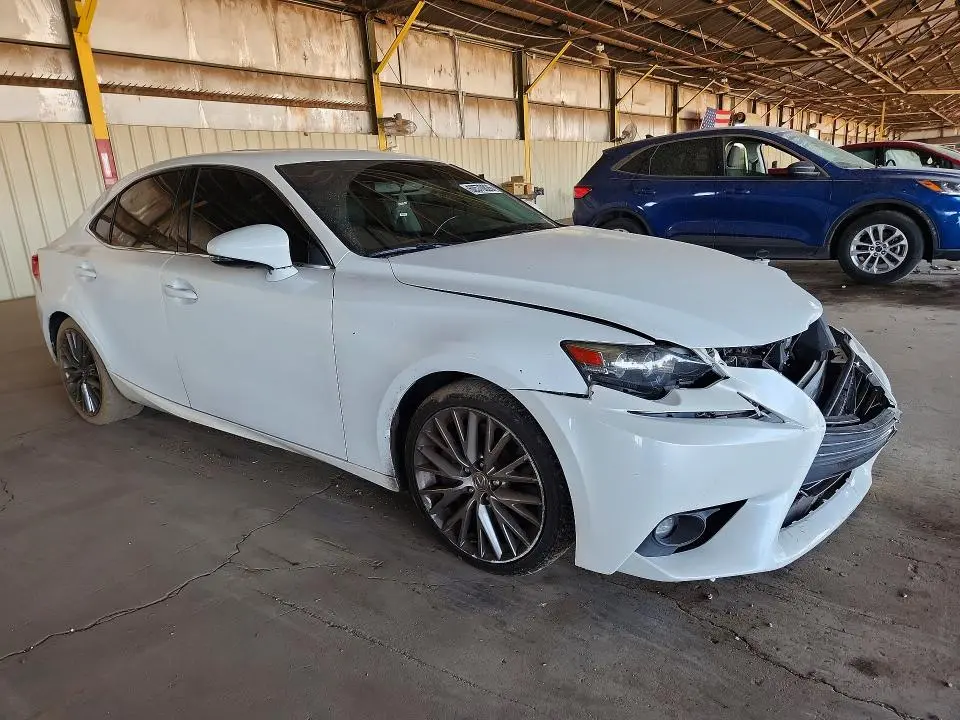 2016 LEXUS IS 200T  