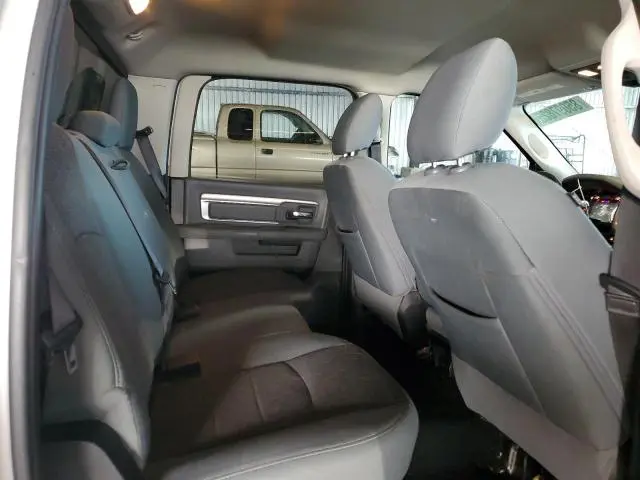 2018 RAM 1500 SLT