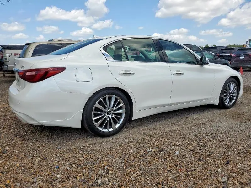 2022 INFINITI Q50 LUXE  